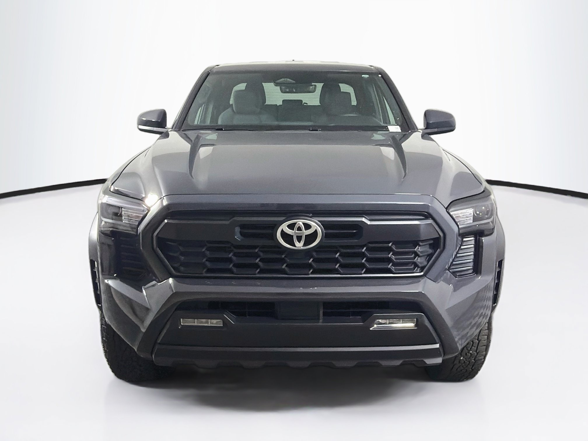 Used 2025 Toyota Tacoma TRD Off-Road AWD/4WD image 2