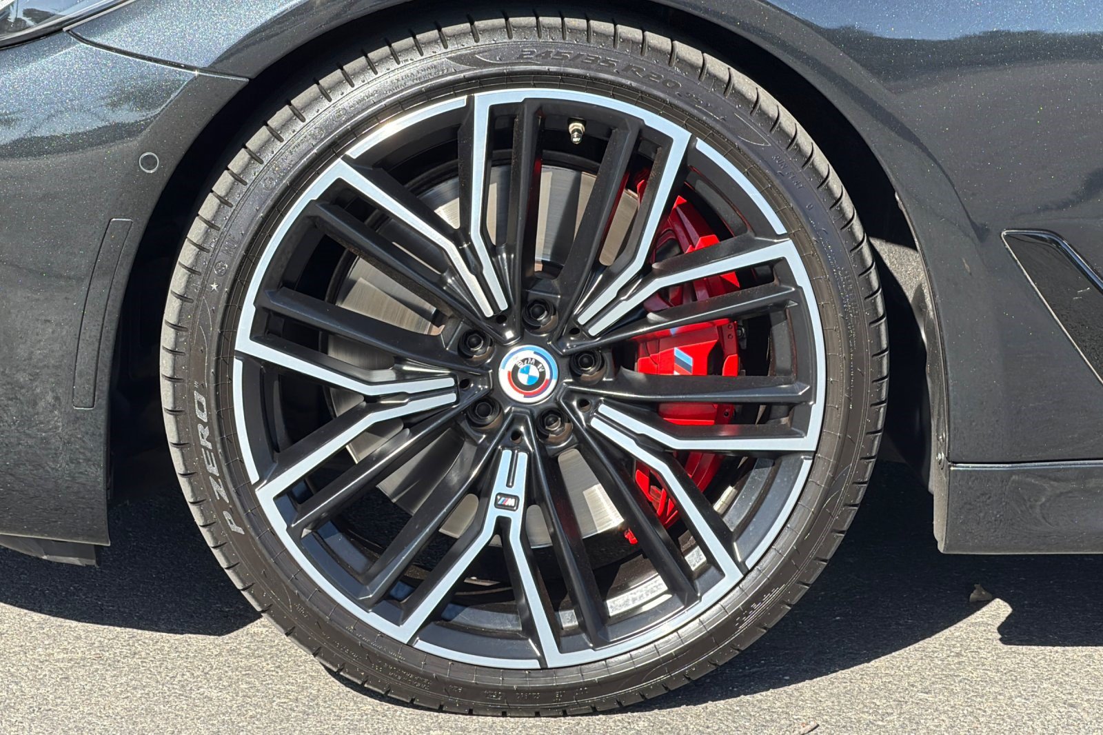 Used 2023 BMW M550i xDrive w/ Executive Package AWD/4WD image 37