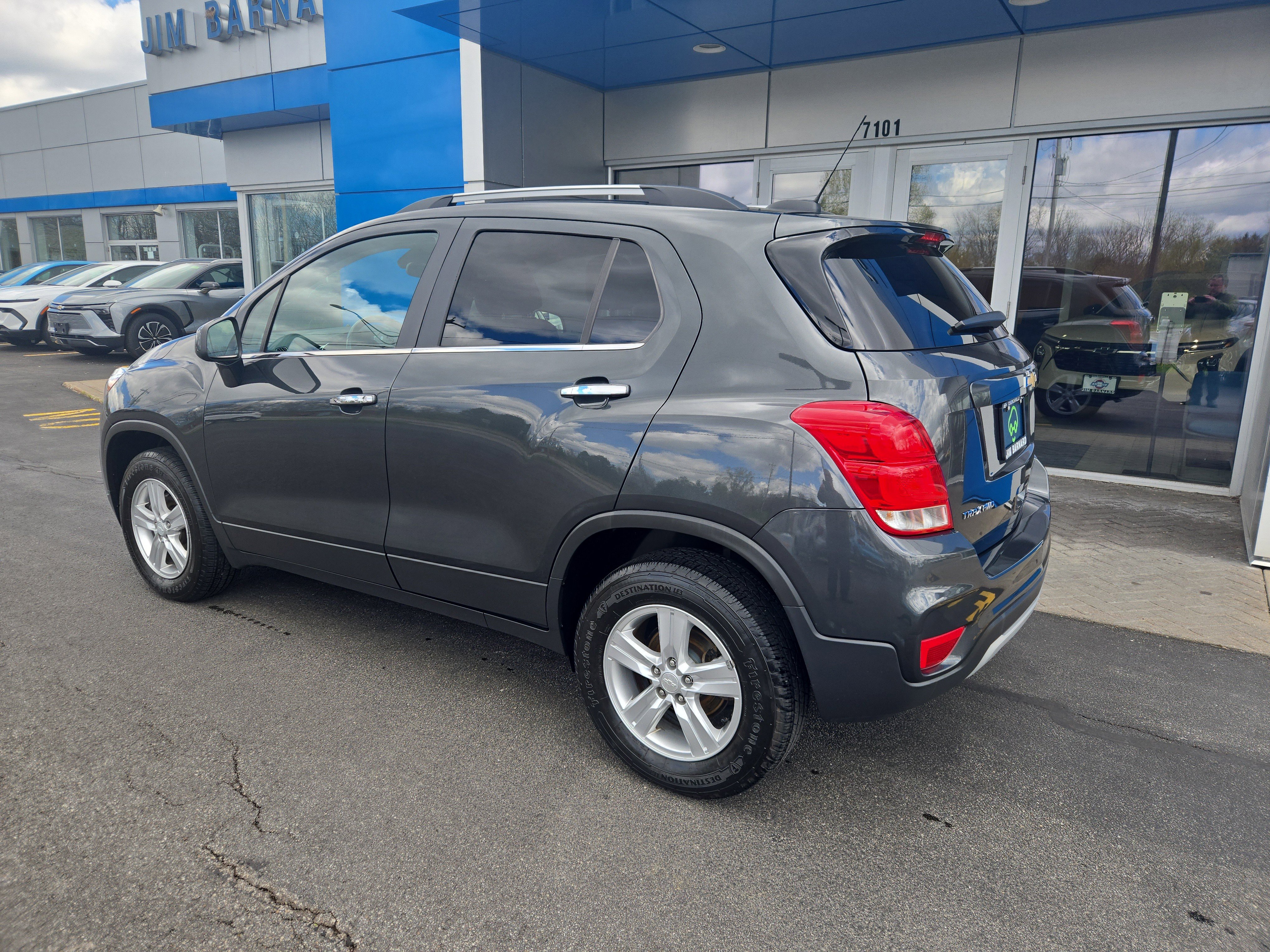 Used 2019 Chevrolet Trax LT w/ LT Convenience Package AWD/4WD image 8