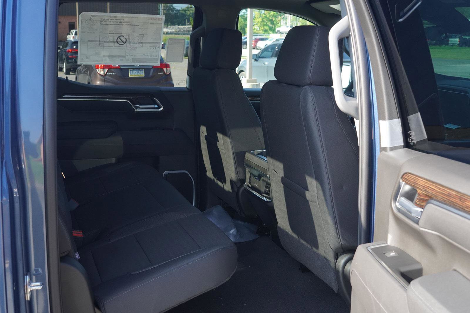 New 2026 GMC Sierra 1500 Elevation image 26