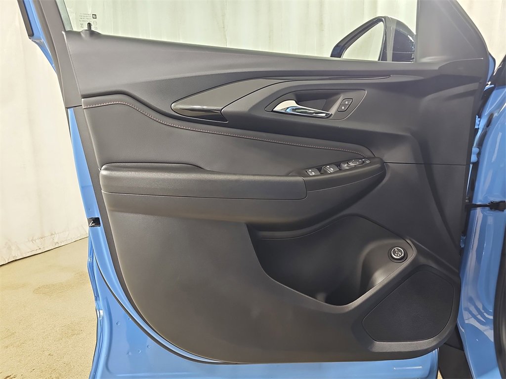 Certified 2023 Chevrolet TrailBlazer RS w/ Sun and Liftgate Package image 34