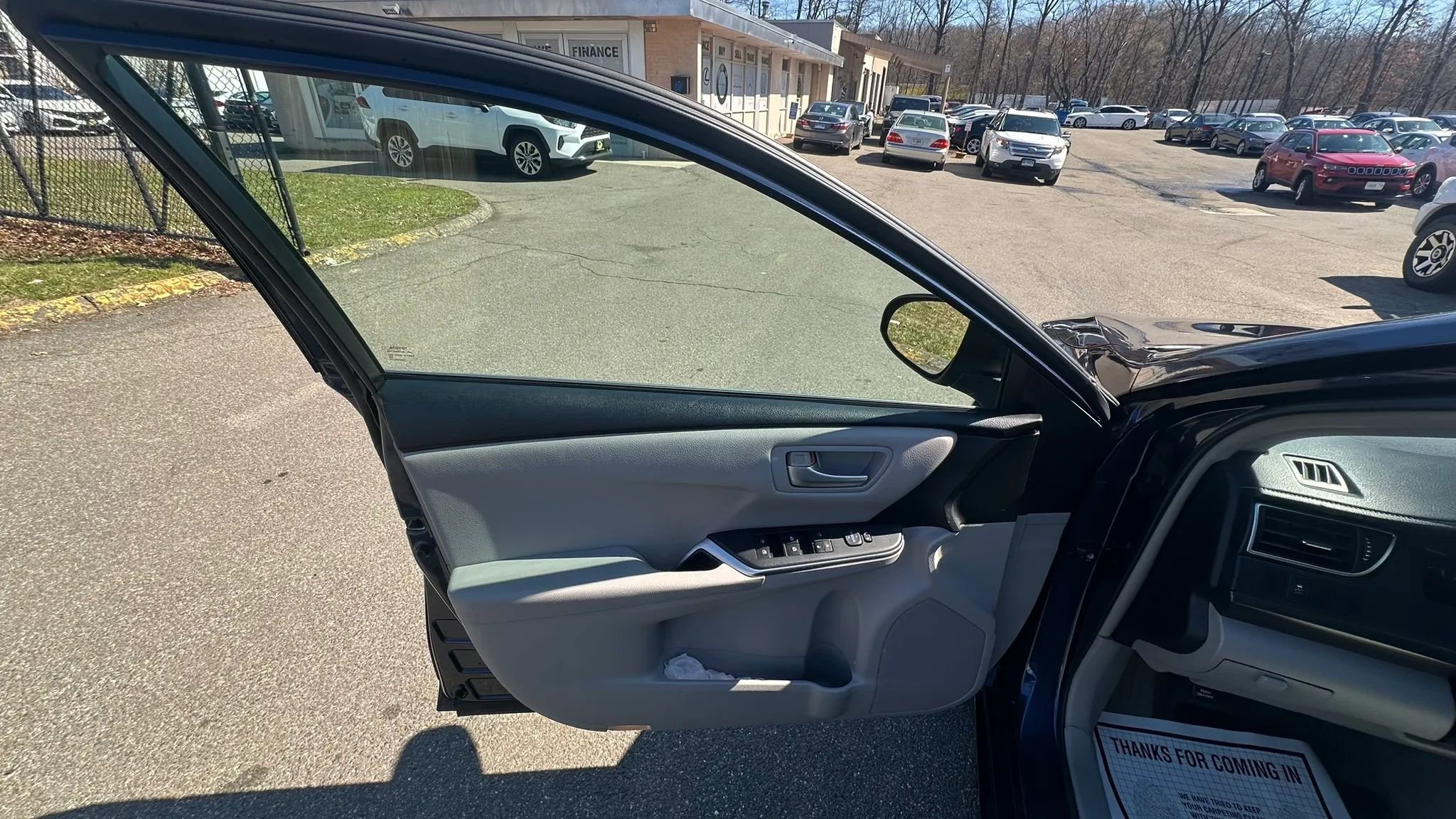 Used 2015 Toyota Camry LE FWD image 18
