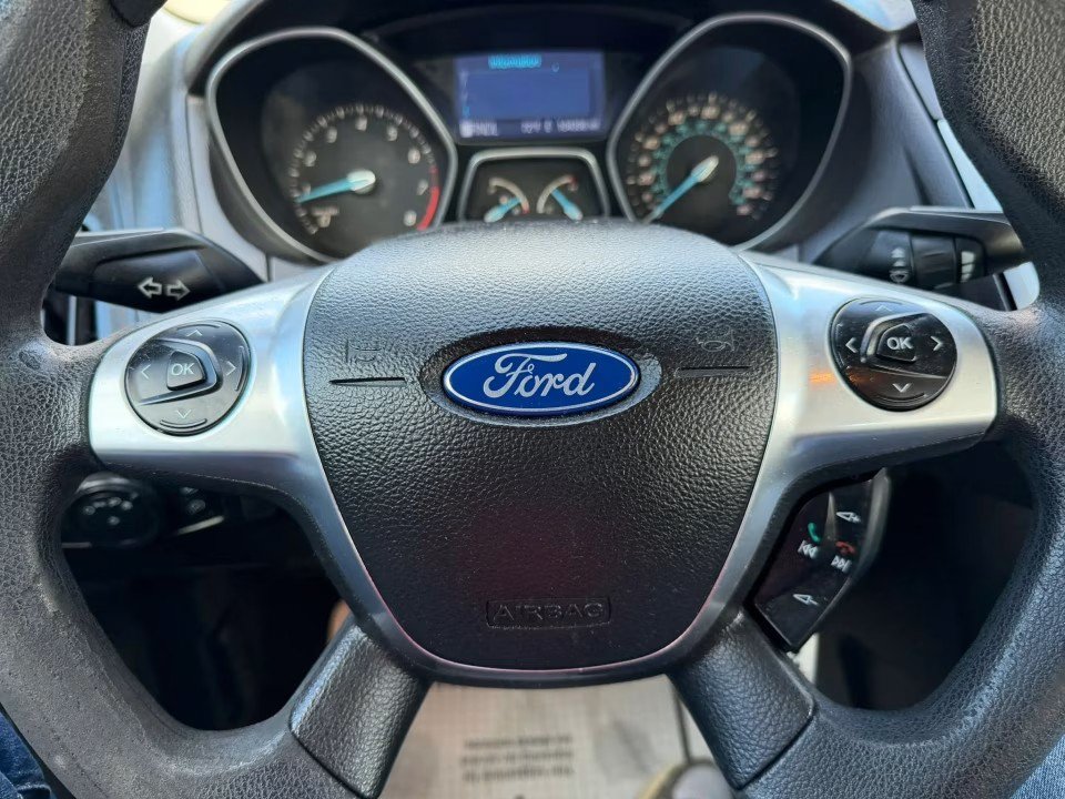 Used 2012 Ford Focus SE FWD image 18