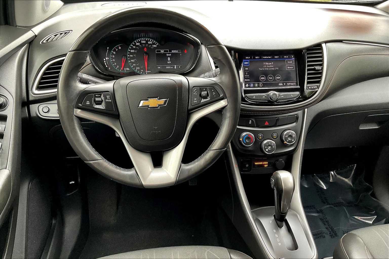 Certified 2022 Chevrolet Trax LT w/ LT Convenience Package FWD image 6