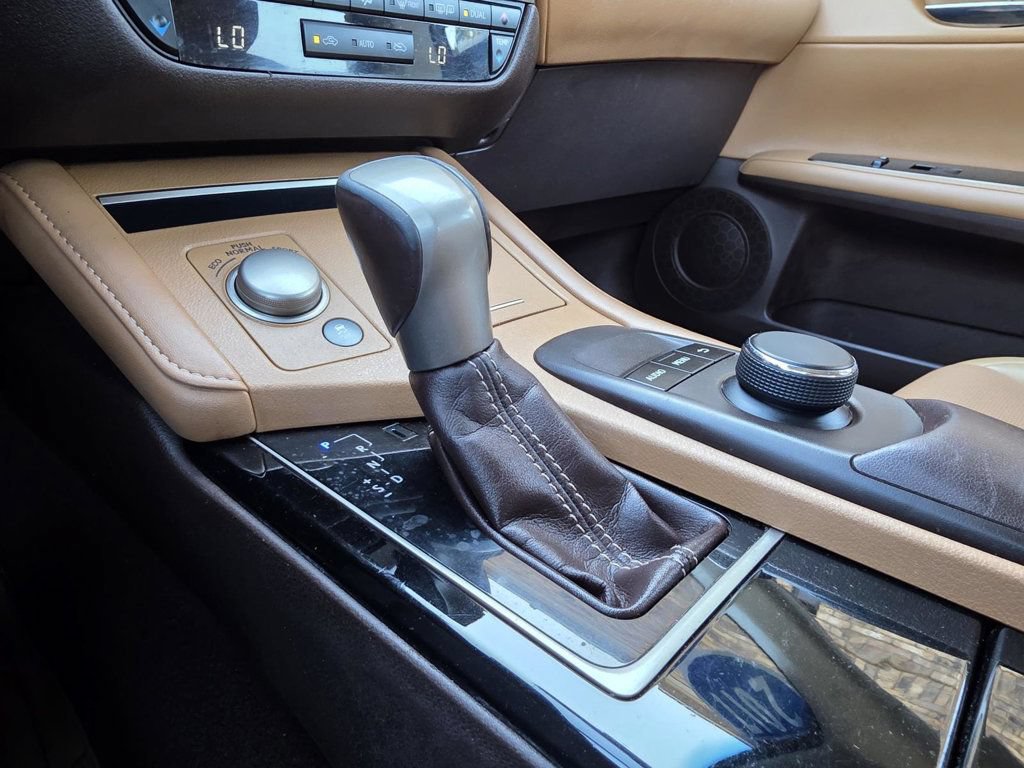 Used 2017 Lexus ES 350 FWD image 19