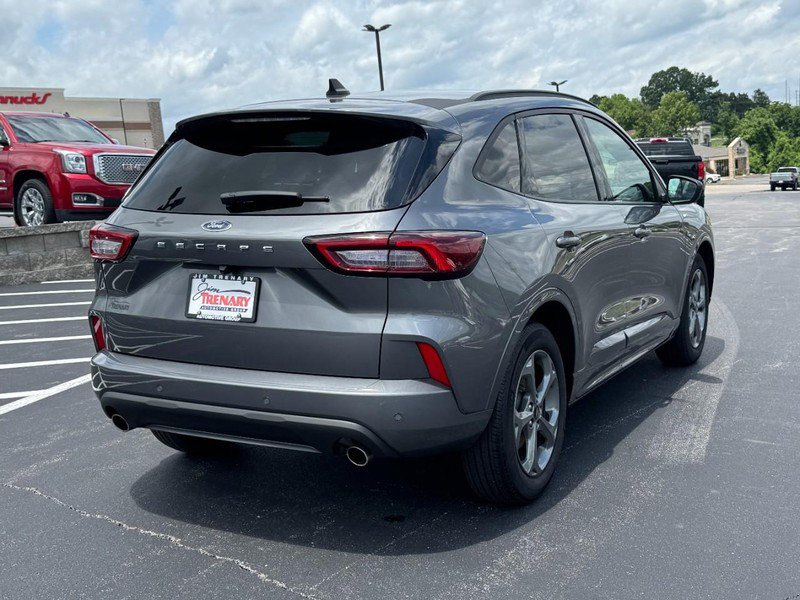 Used 2024 Ford Escape ST-Line w/ Tech Pack #1 FWD image 3