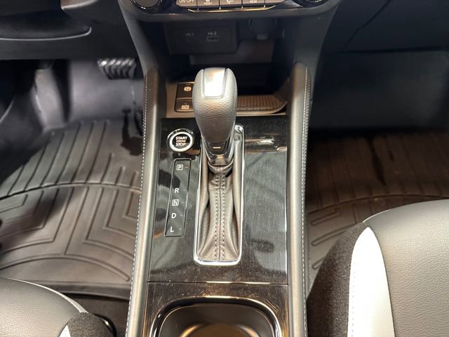 Used 2024 Nissan Kicks SR w/ SR Premium Package image 14