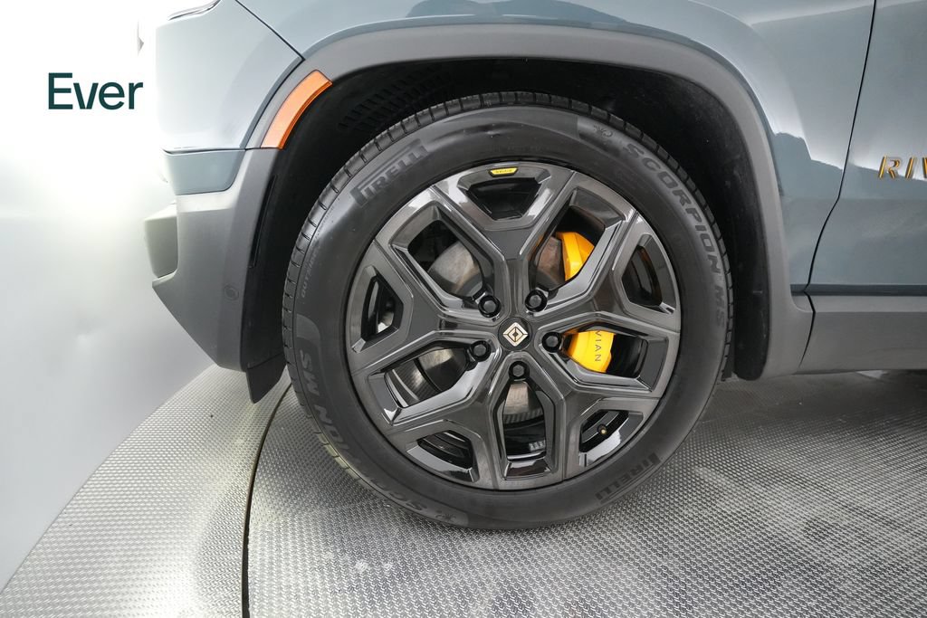 Used 2025 Rivian R1T Premium Tri AWD/4WD image 20