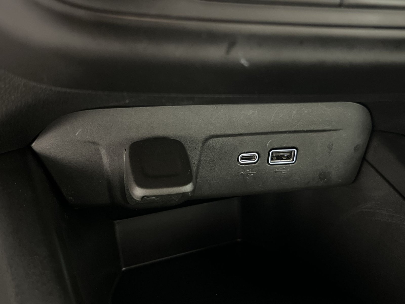 Used 2024 Chevrolet Trax RS w/ Driver Confidence Package FWD image 33