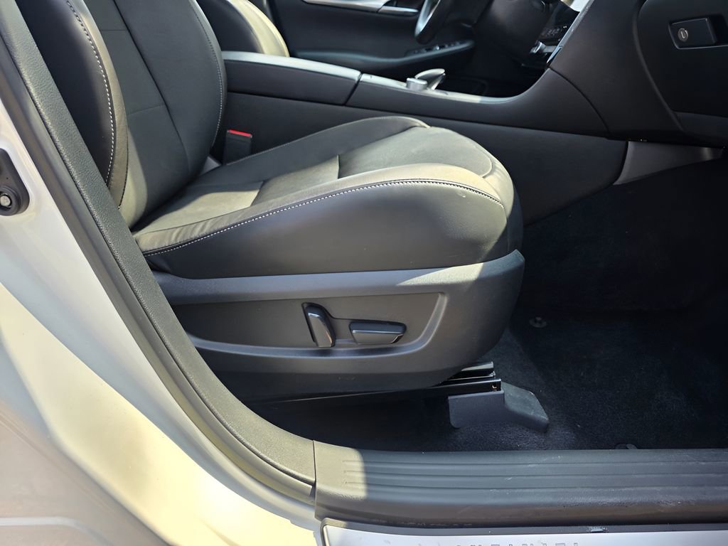 Used 2022 INFINITI QX50 Luxe w/ Appearance Package image 13