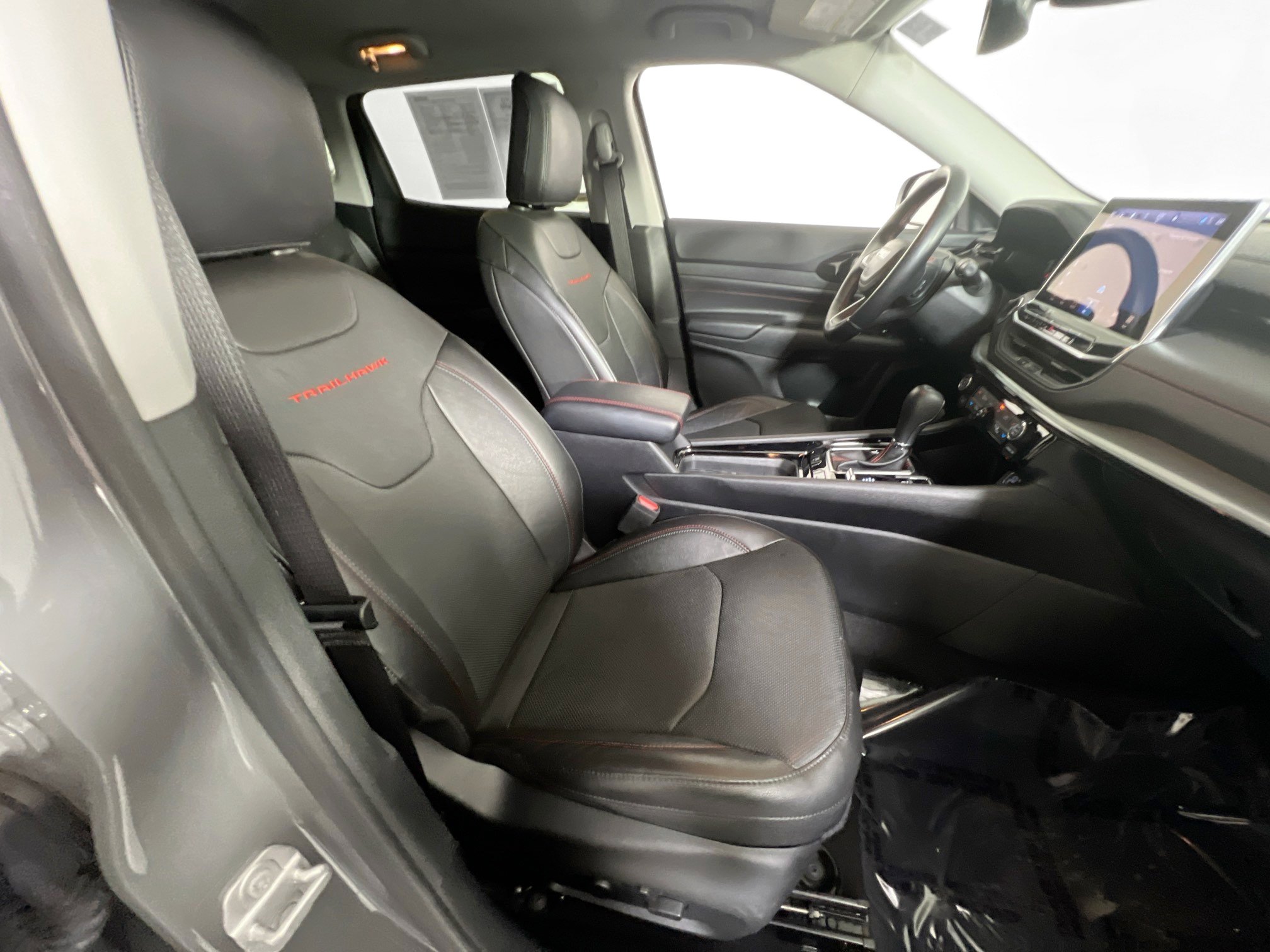 Used 2022 Jeep Compass Trailhawk w/ Trailhawk Elite Group image 27