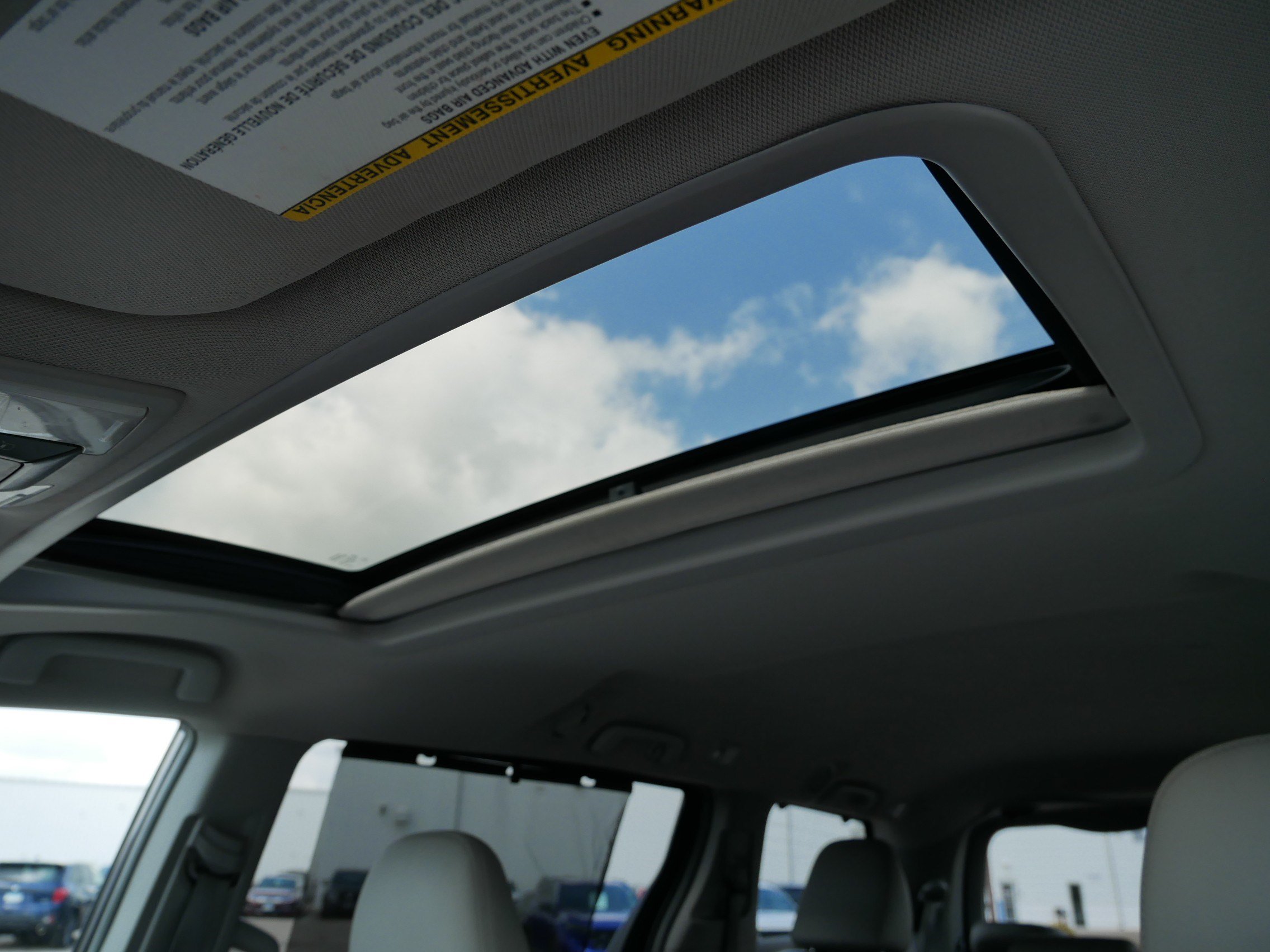 Used 2015 Toyota Sienna XLE w/ XLE Navigation Package FWD image 32