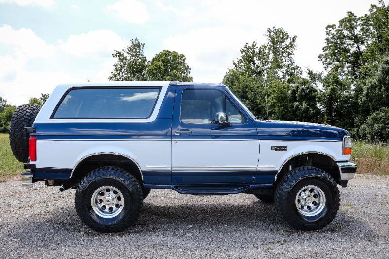 Used 1994 Ford Bronco XLT AWD/4WD image 6