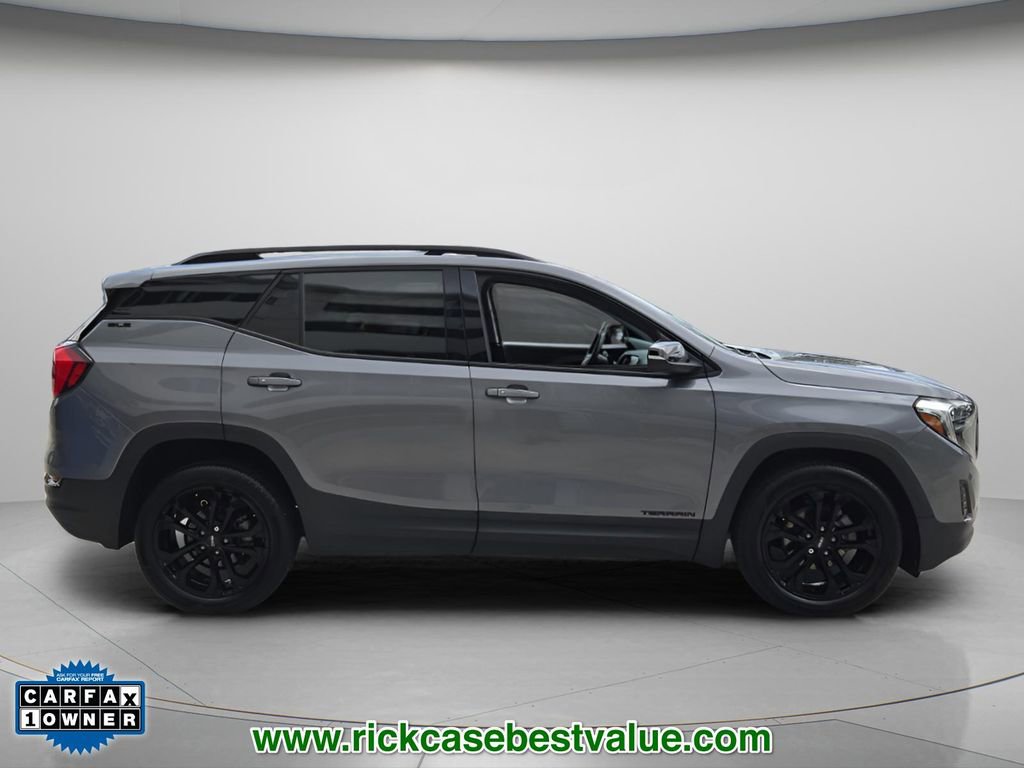 Used 2021 GMC Terrain SLE w/ Elevation Edition FWD image 4