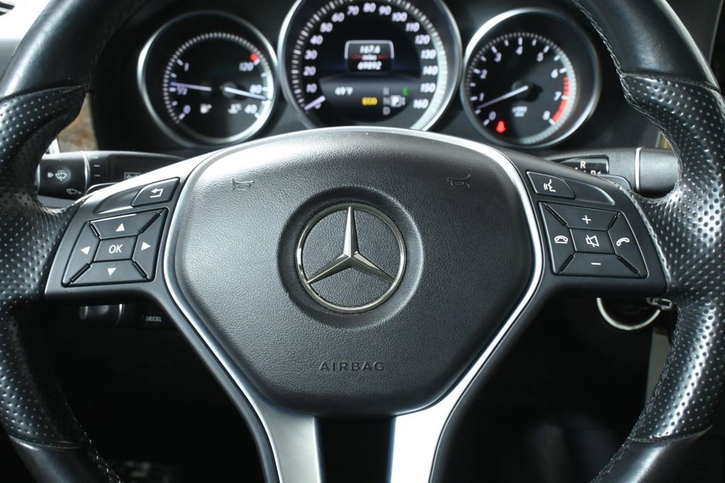 Used 2014 Mercedes-Benz E 350 4MATIC Sedan image 18