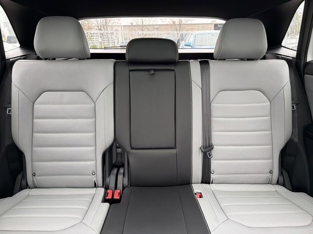 New 2026 Volkswagen Atlas Cross Sport SEL image 32