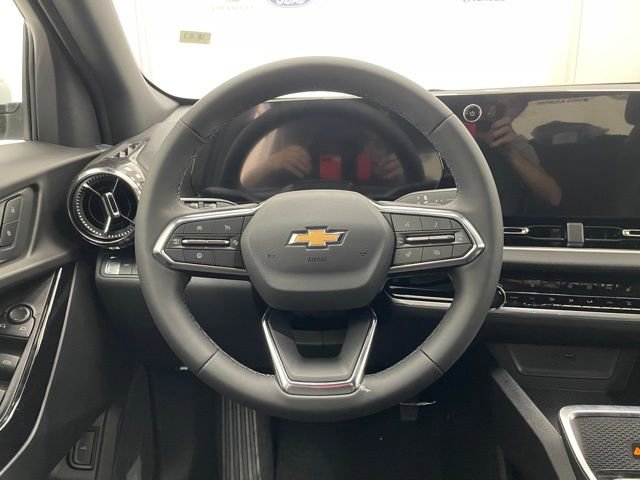 New 2026 Chevrolet Equinox LT w/ Convenience Package II image 11