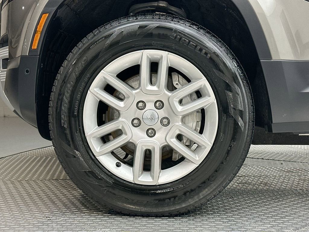 Used 2025 Land Rover Defender 110 S image 17