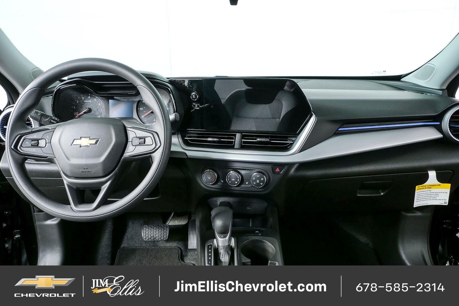 New 2026 Chevrolet Trax LS w/ LS Convenience Package FWD image 17