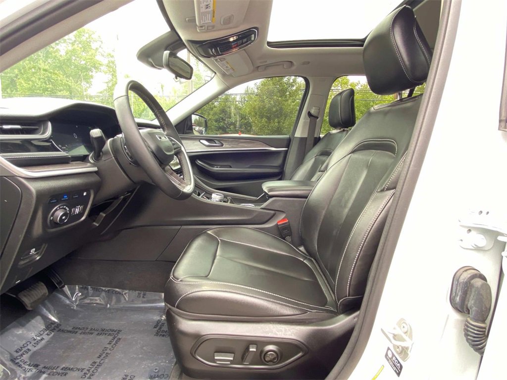 Used 2024 Jeep Grand Cherokee Limited 4xe image 23