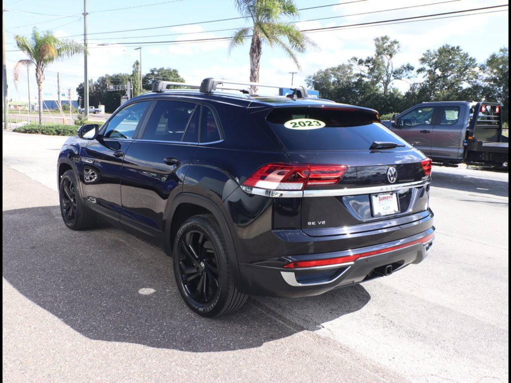 Used 2023 Volkswagen Atlas Cross Sport SE w/ Panoramic Sunroof Package FWD image 10