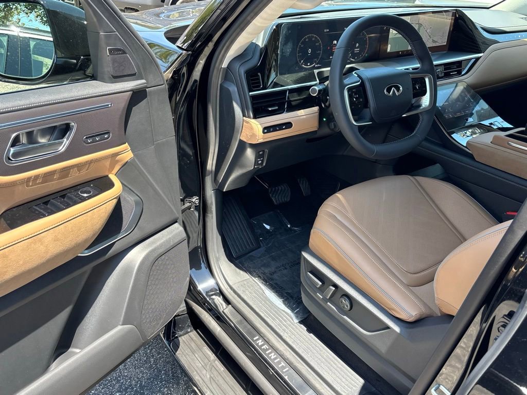 New 2026 INFINITI QX80 Luxe RWD image 14
