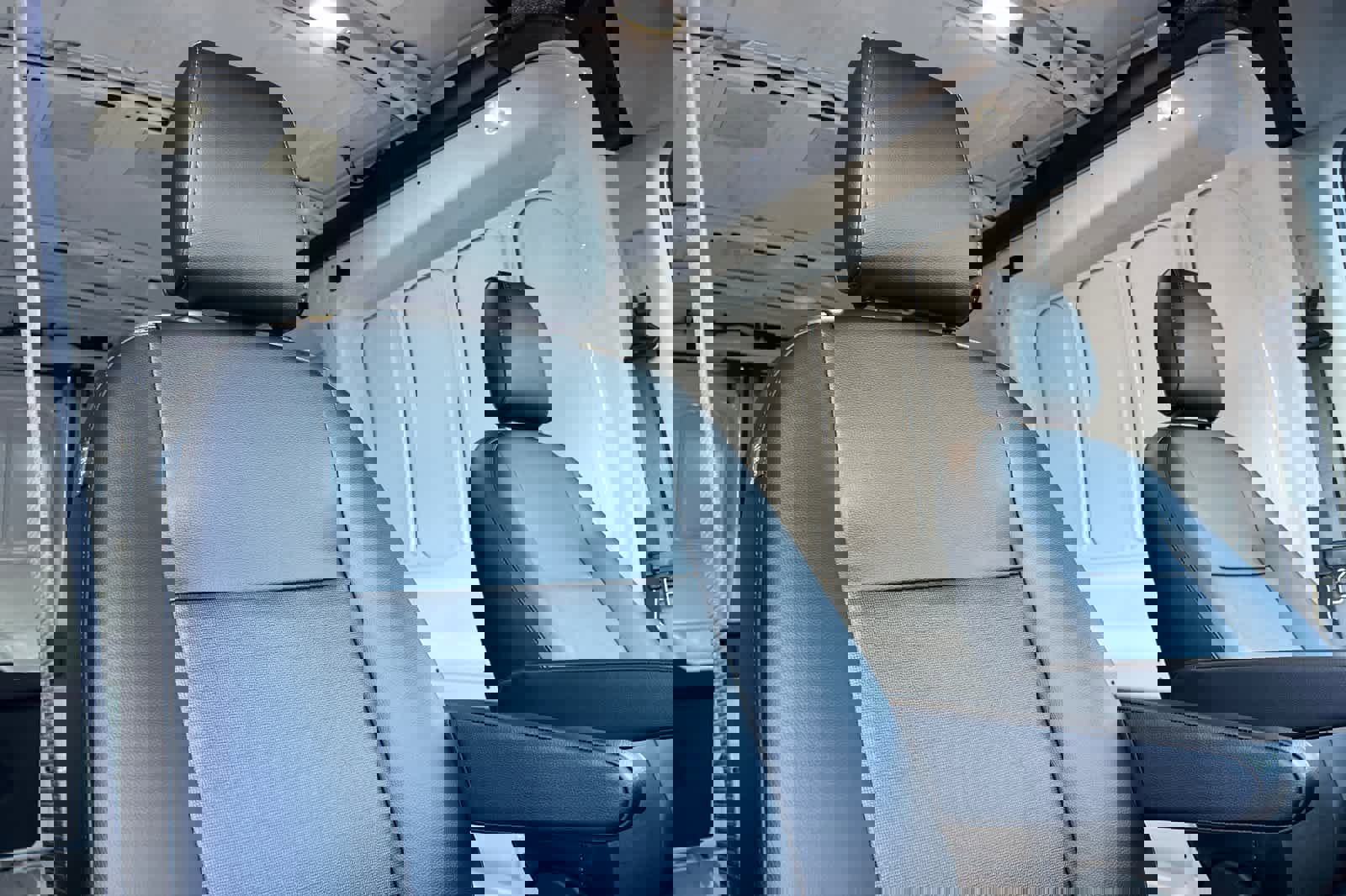 New 2026 Ford Transit 250 148 Medium Roof image 17