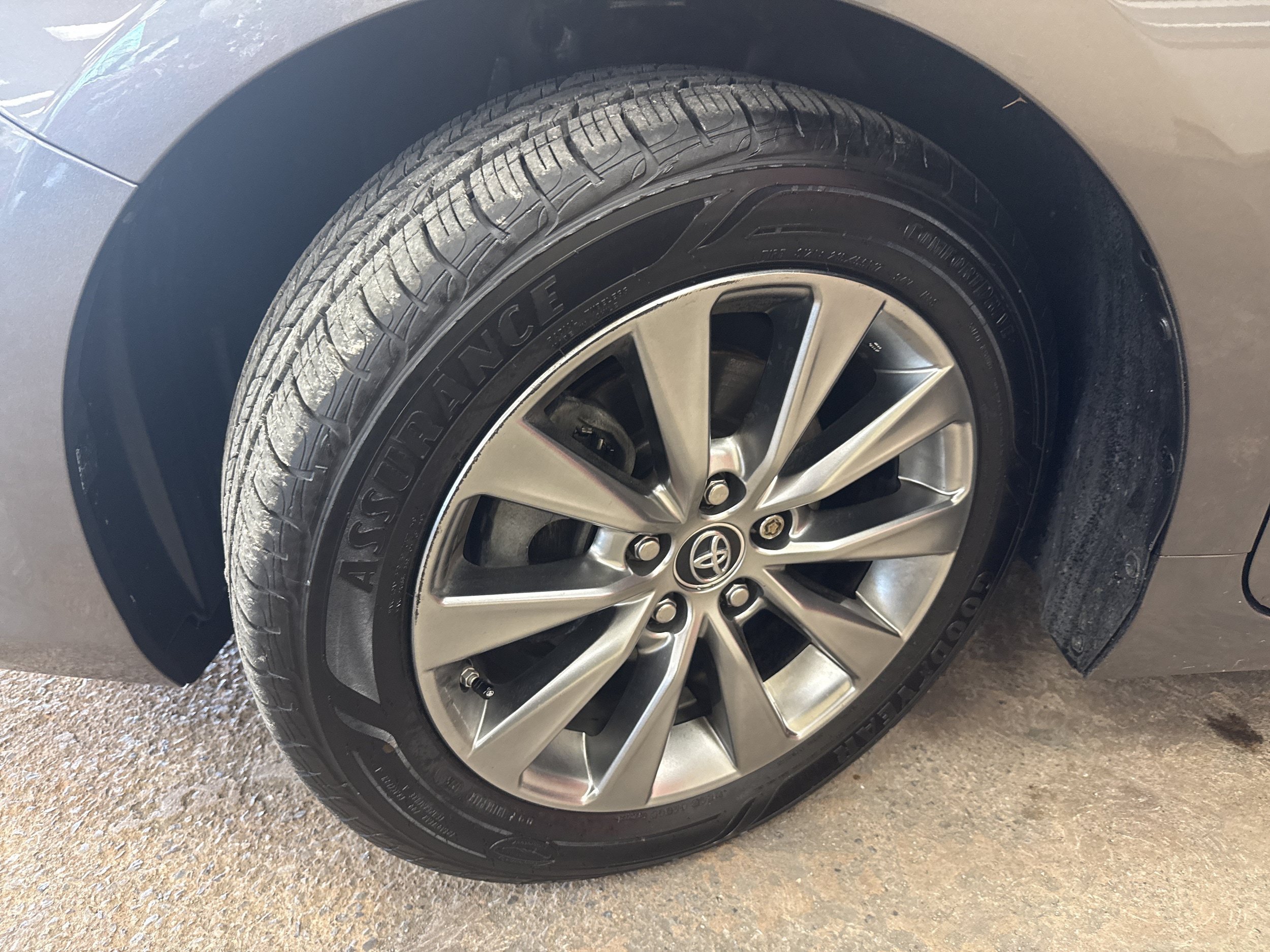 Used 2015 Toyota Camry XLE FWD image 5