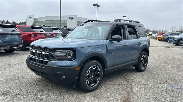 New 2025 Ford Bronco Sport Outer Banks w/ Outer Banks Tech Package+ image 2