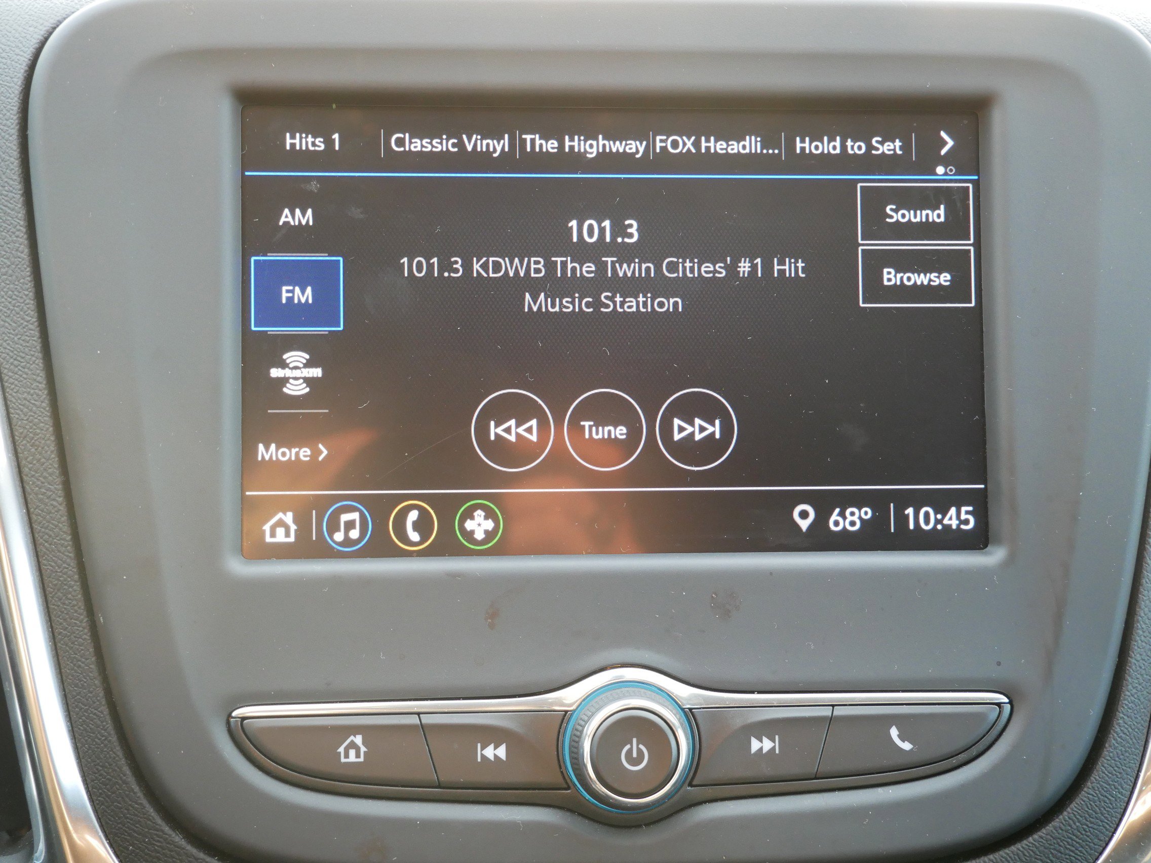 Used 2023 Chevrolet Equinox LT image 18