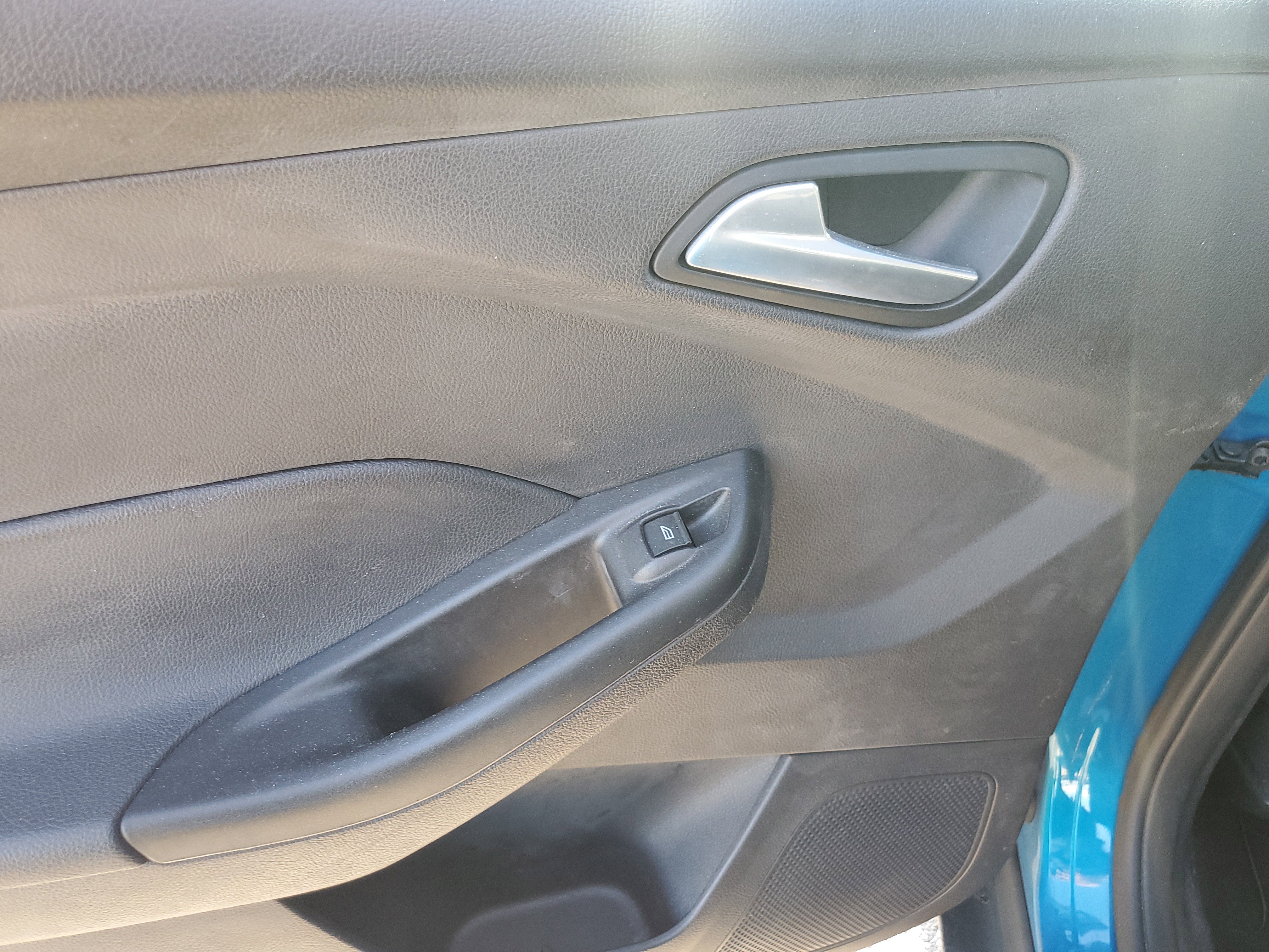 Used 2015 Ford Focus SE image 15