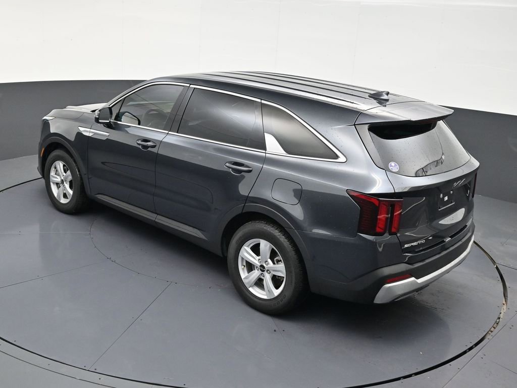 Used 2024 Kia Sorento LX image 14