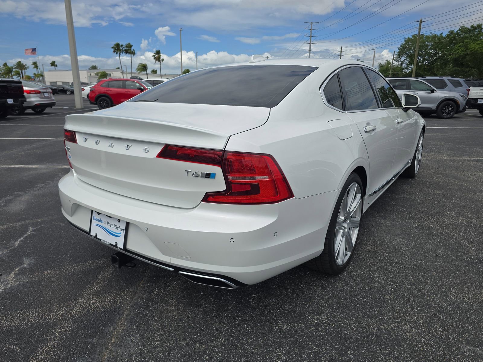 Used 2017 Volvo S90 T6 Inscription w/ Vision Package image 4