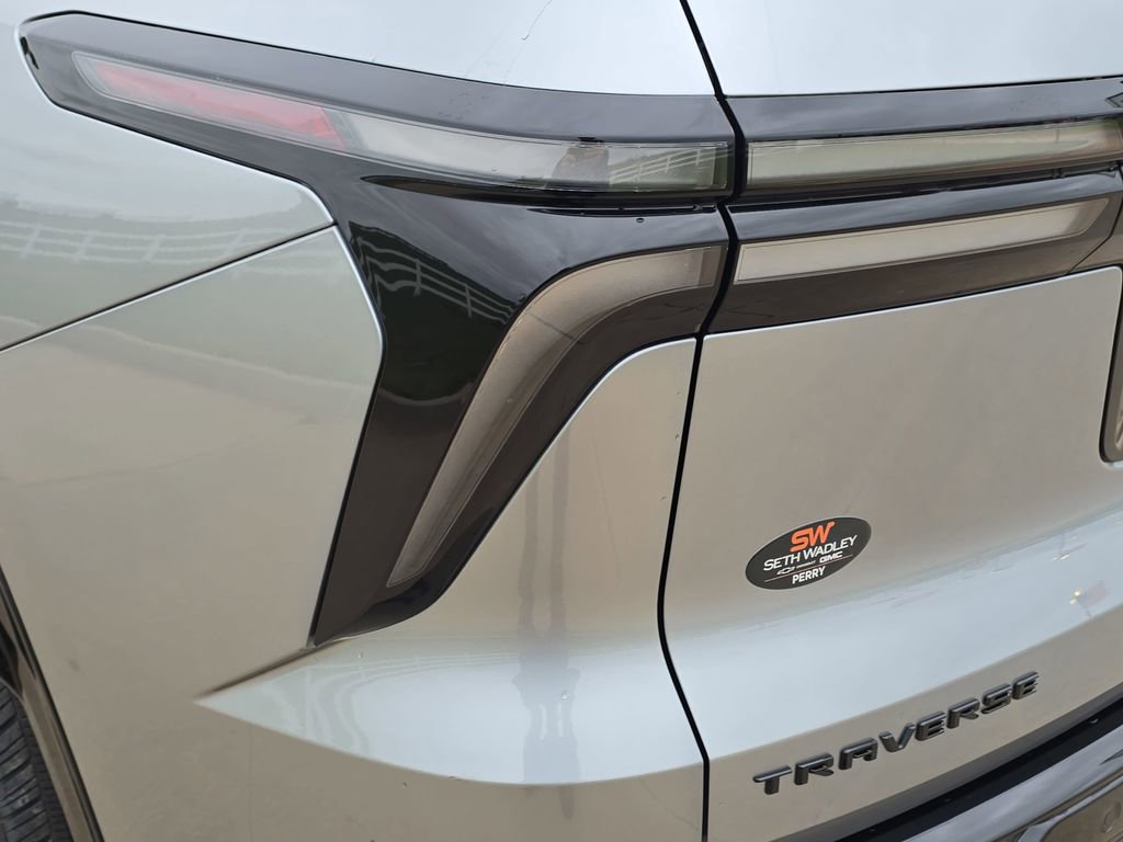 New 2026 Chevrolet Traverse RS FWD image 35