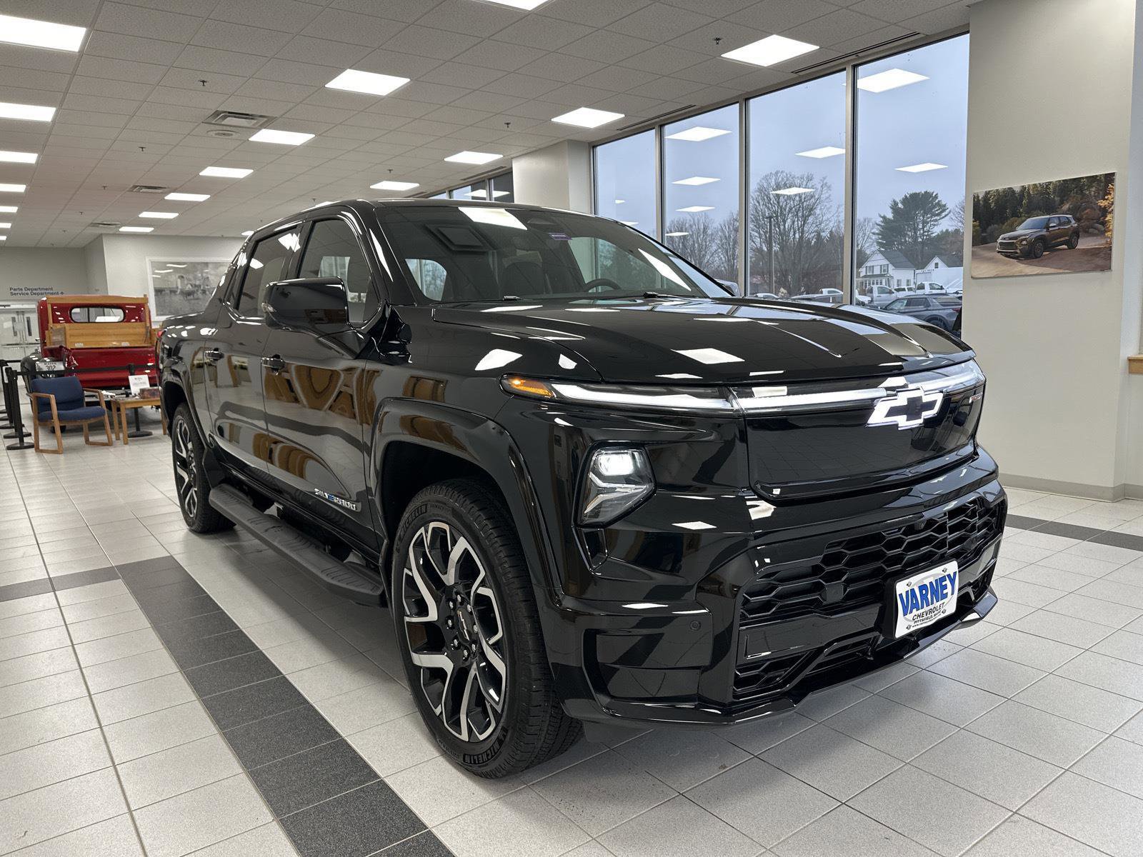 New 2024 Chevrolet Silverado EV RST image 3