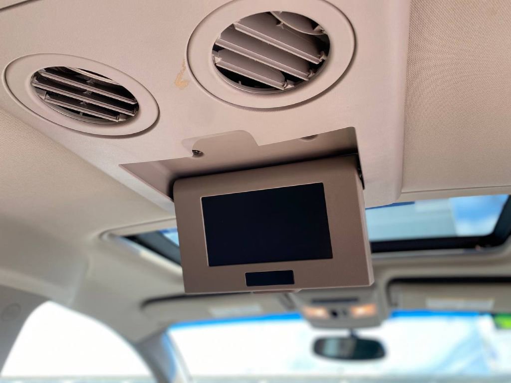 Used 2004 Nissan Quest SE w/ (SEA) Seat Pkg image 12