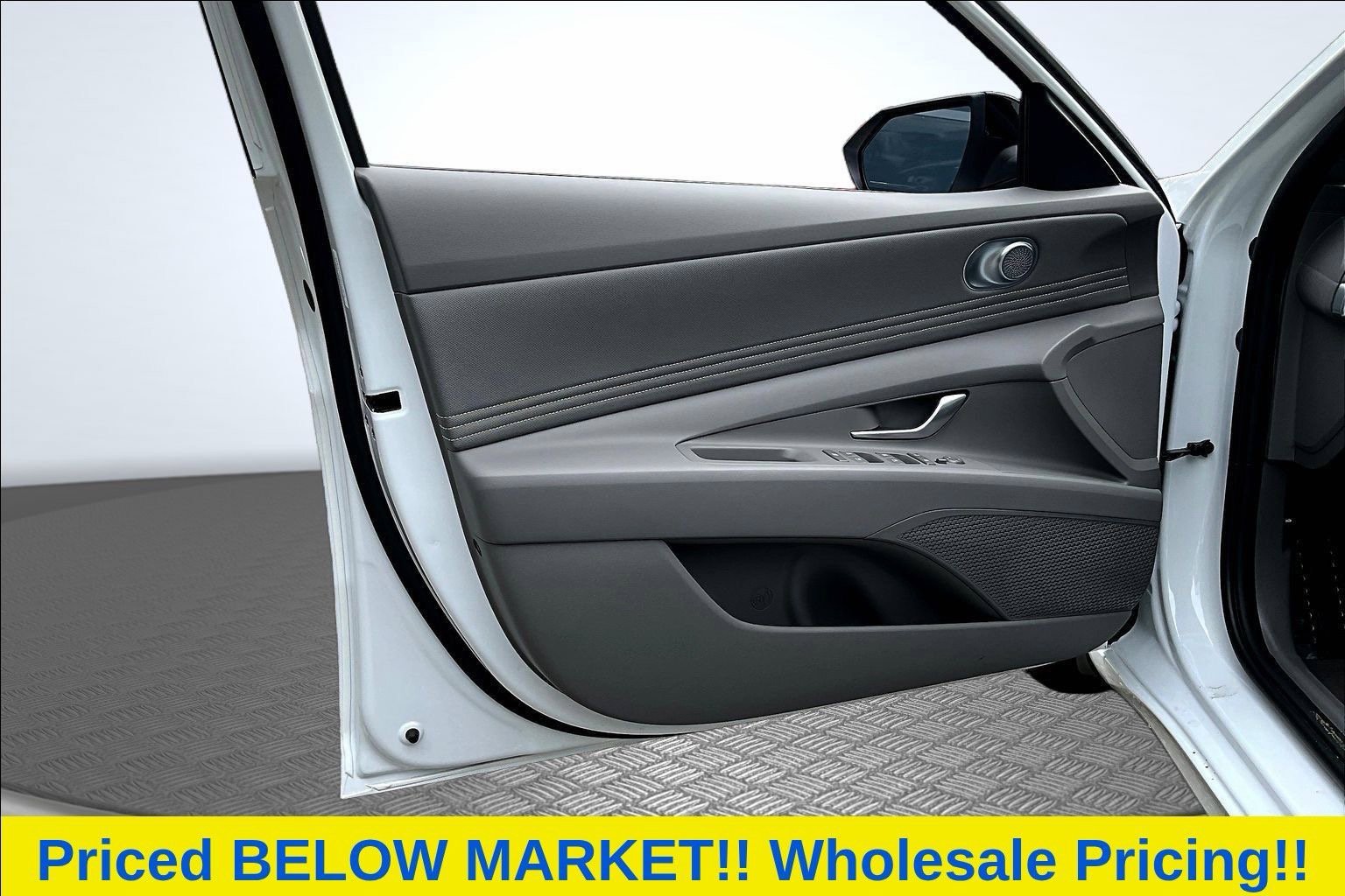 Used 2026 Hyundai Elantra Sport FWD image 16