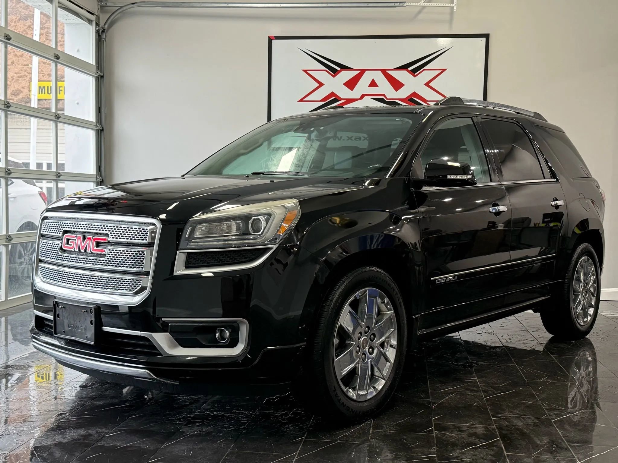 Used 2016 GMC Acadia Denali image 3