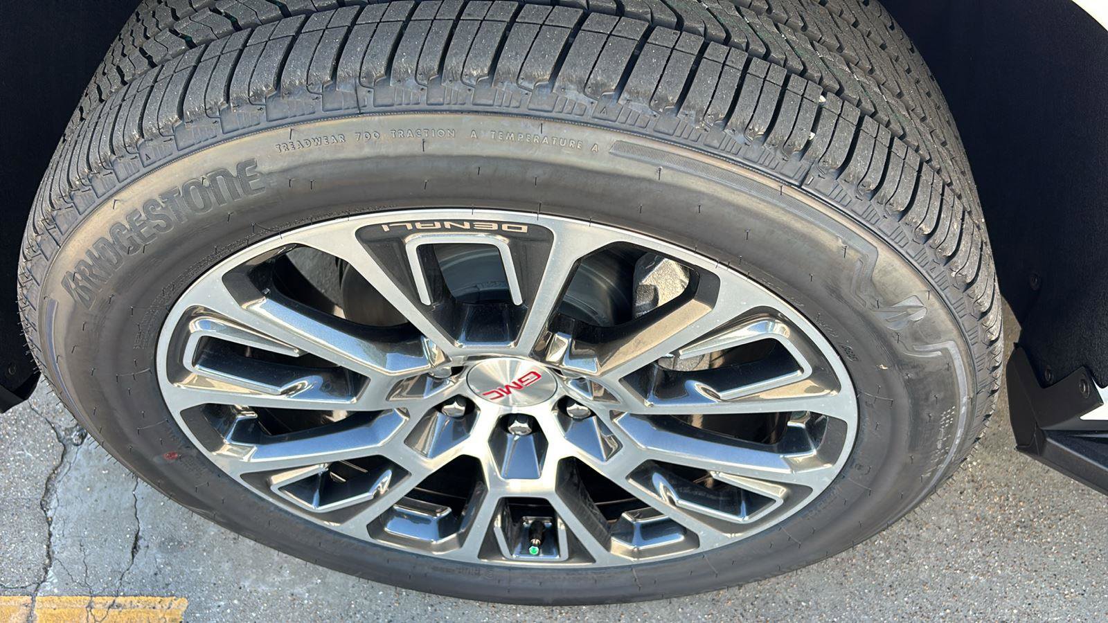 New 2026 GMC Yukon Denali w/ Advanced Technology Package image 12