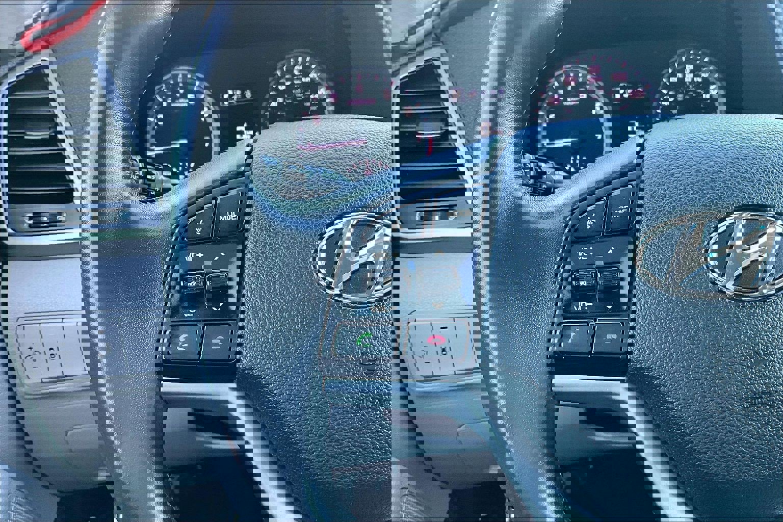 Used 2017 Hyundai Tucson Sport image 18