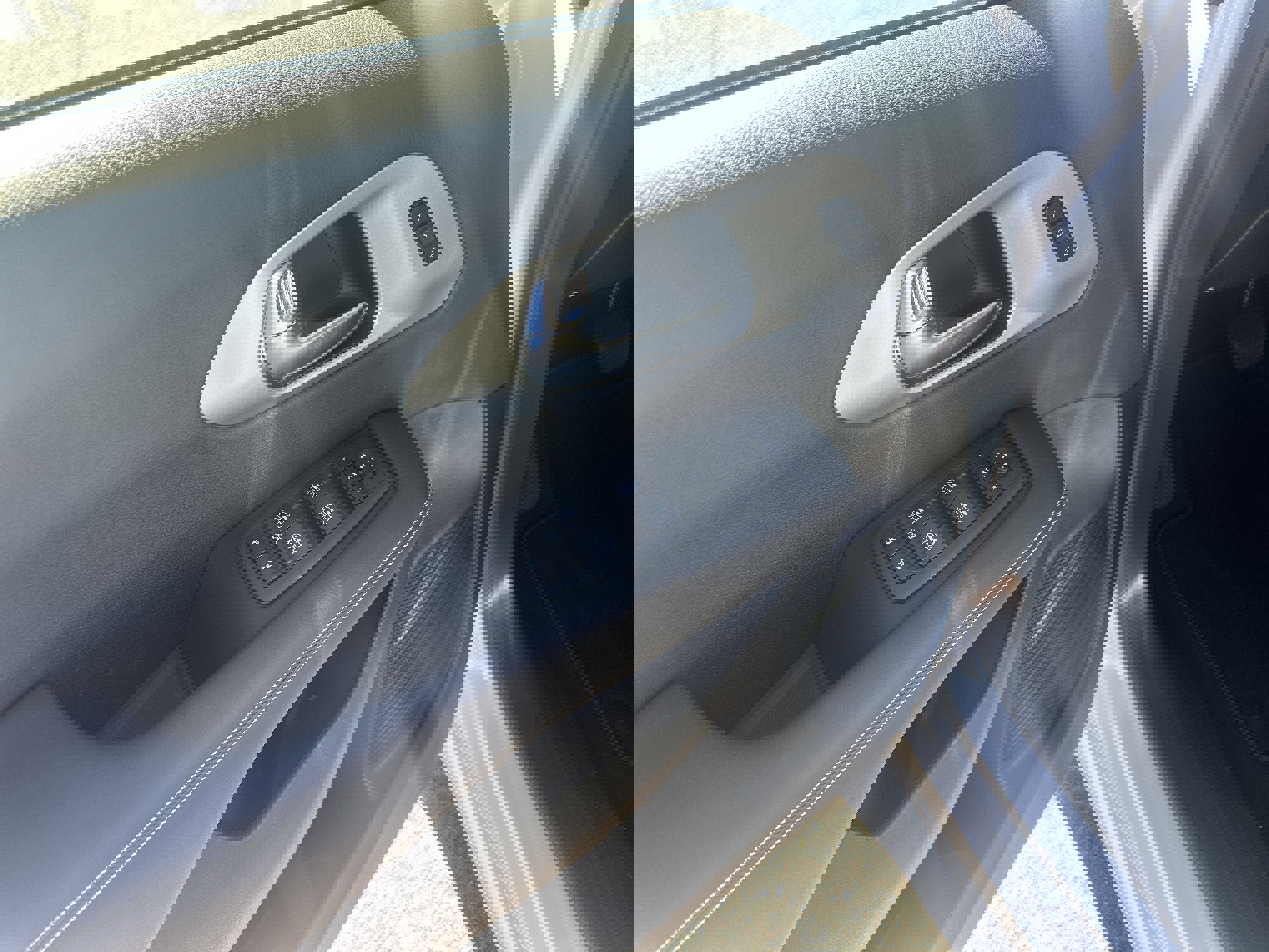 New 2026 Chrysler Pacifica Limited w/ S Appearance Package image 12