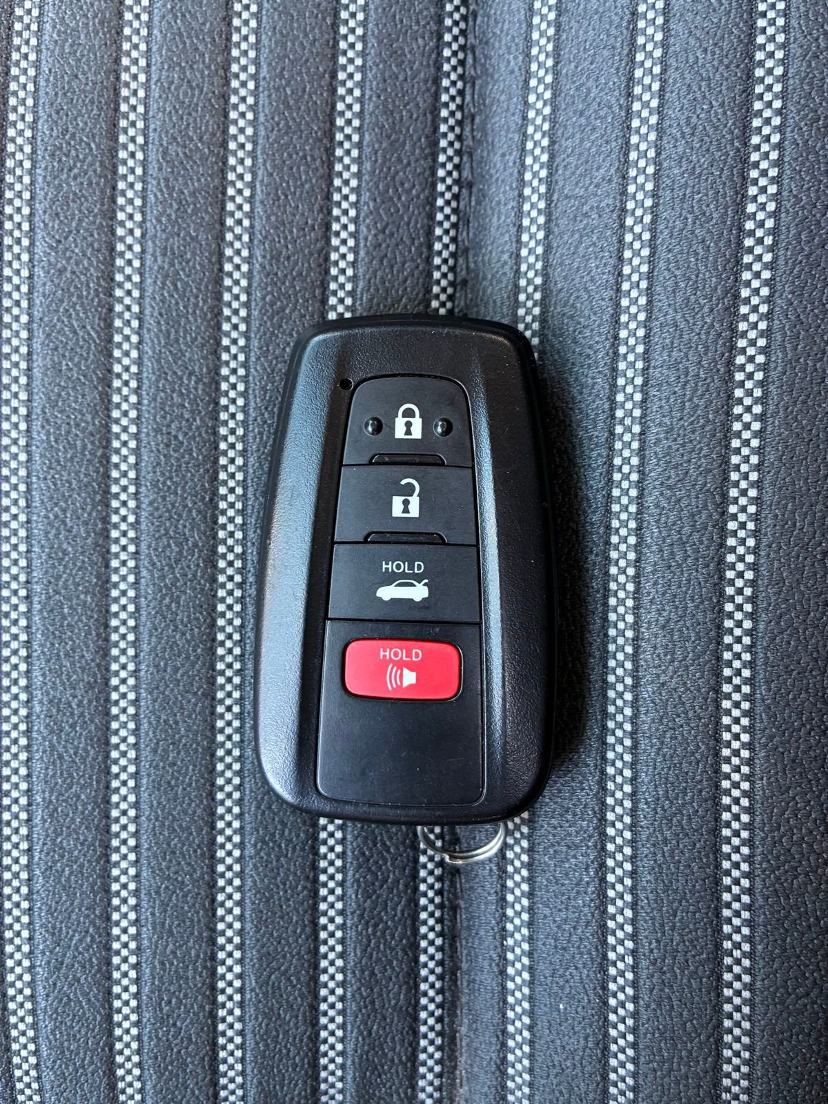 Used 2022 Toyota Camry SE w/ Convenience Package FWD image 12