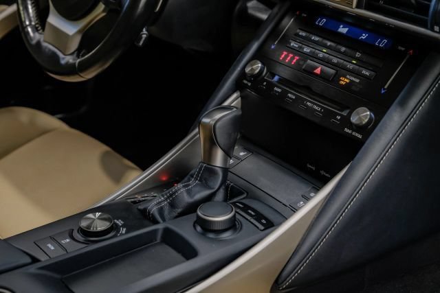 Used 2017 Lexus IS 200t w/ Premium Package RWD image 27