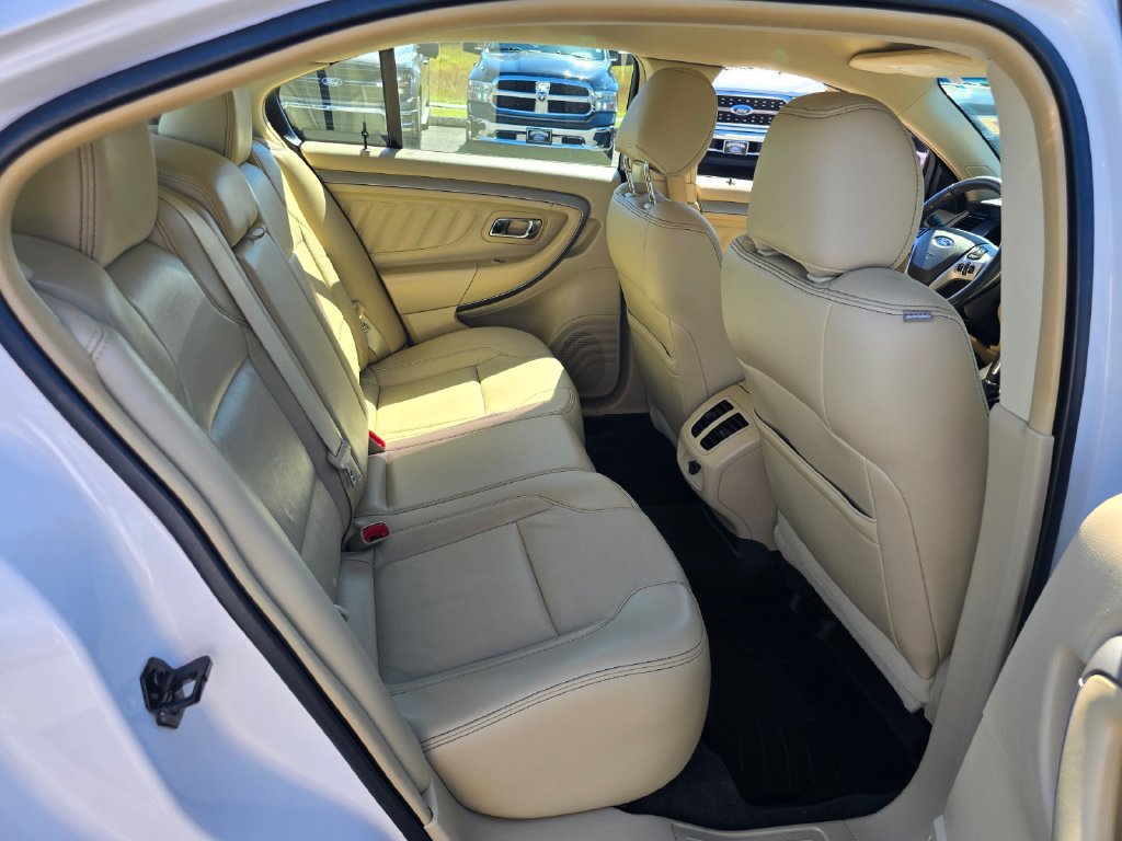 Used 2015 Ford Taurus SEL w/ Equipment Group 201A FWD image 12