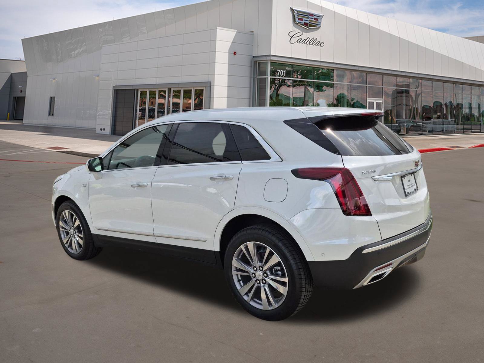 New 2026 Cadillac XT5 Sport FWD image 4