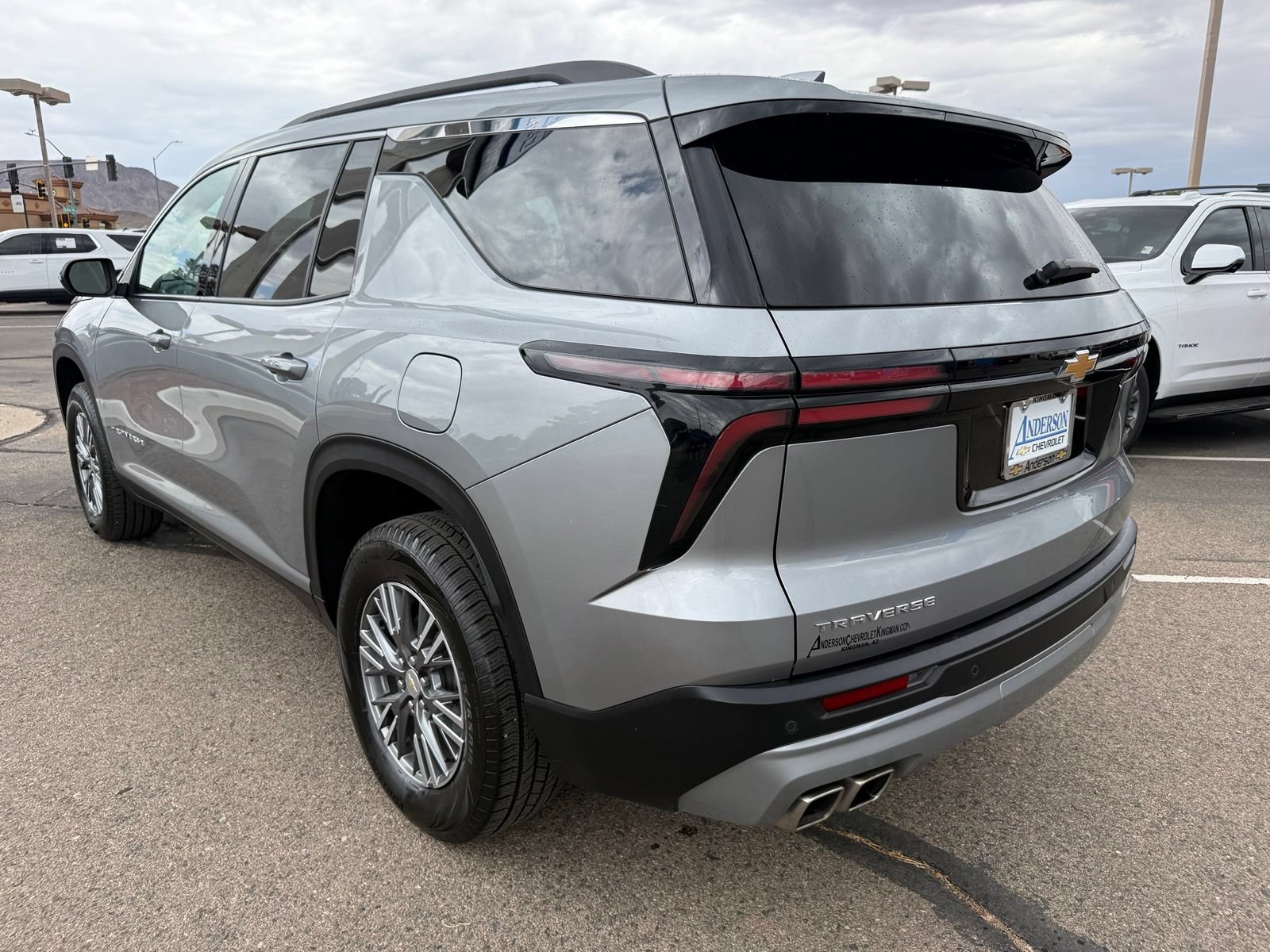 Certified 2025 Chevrolet Traverse LT FWD image 9