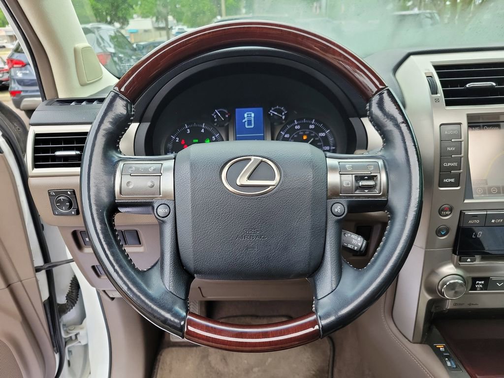 Used 2018 Lexus GX 460 Premium w/ Premium Package AWD/4WD image 26