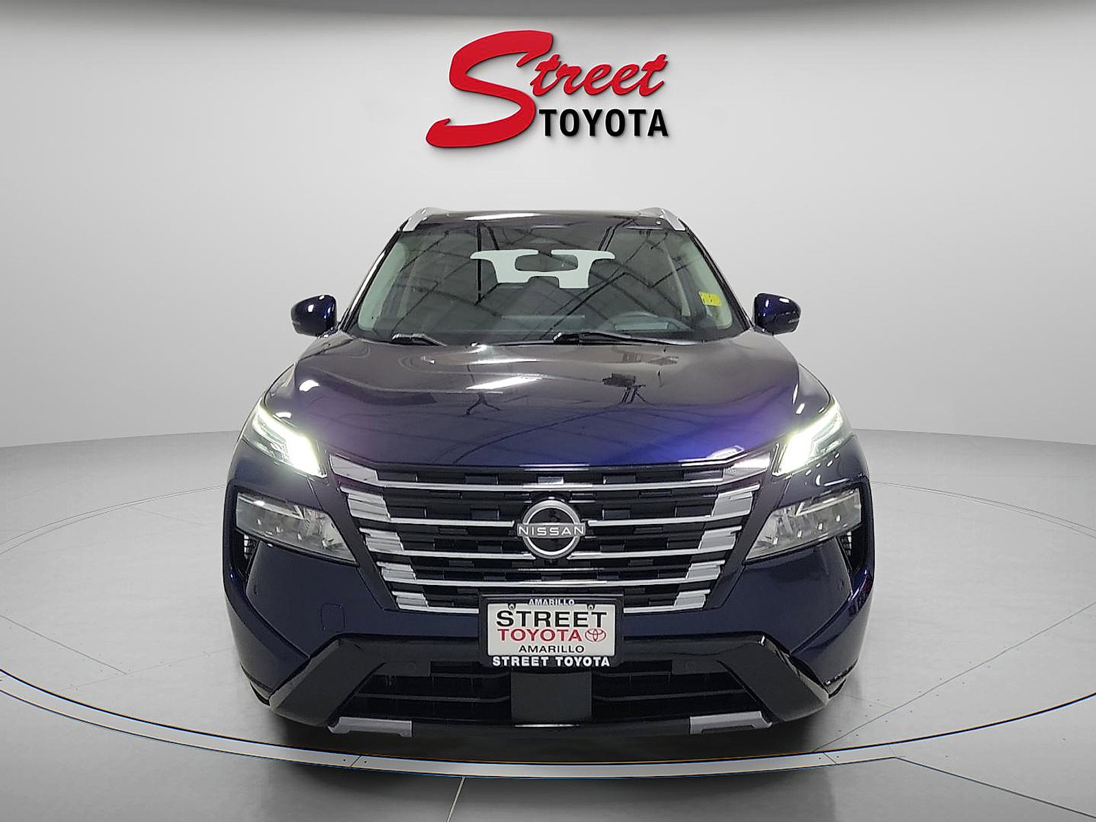 Used 2024 Nissan Rogue Platinum w/ Platinum Premium Package image 6