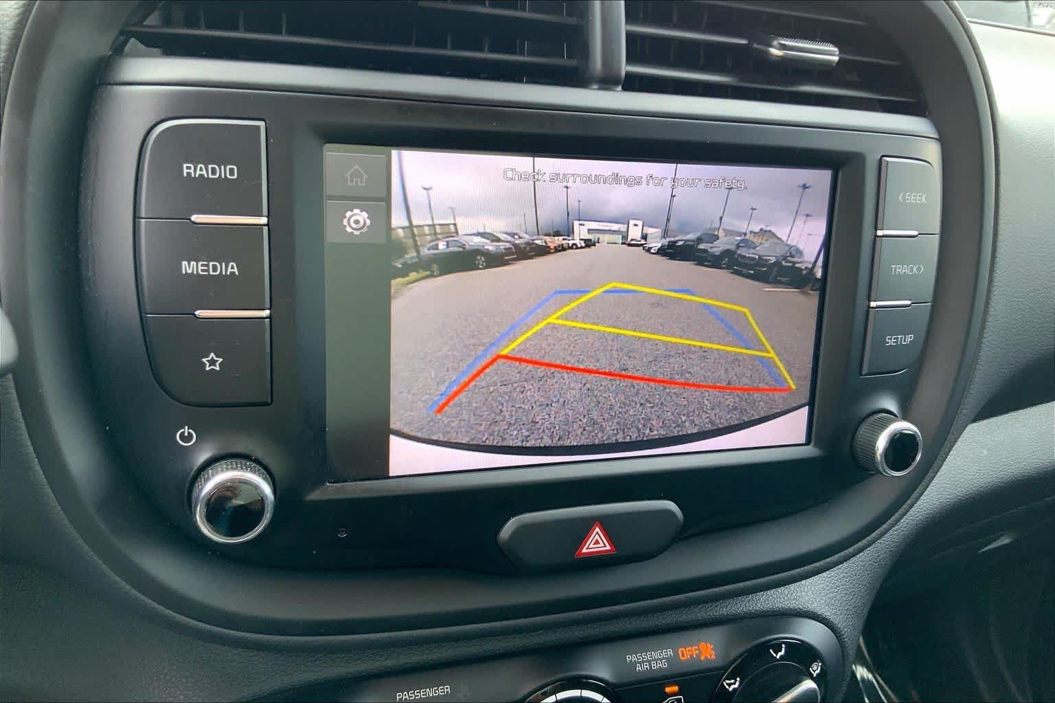 Used 2025 Kia Soul LX w/ LX Technology Package FWD image 27