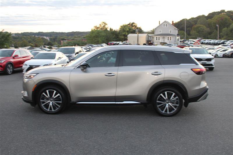 Used 2023 INFINITI QX60 Sensory w/ Vision Package image 5